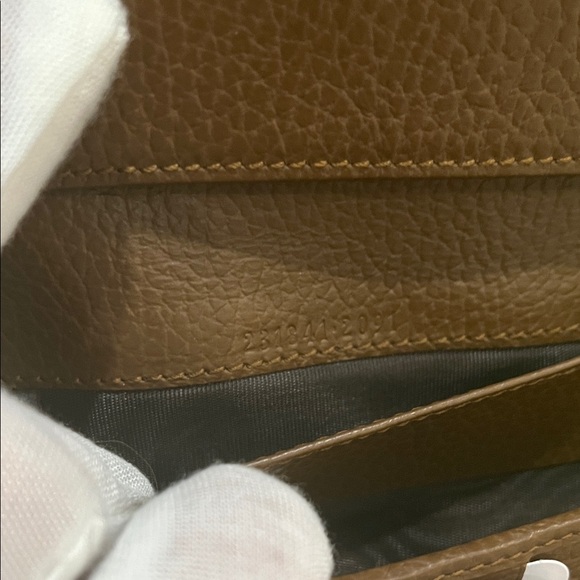 Gucci Beige and Brown Monogram Wallet - Picture 9 of 12